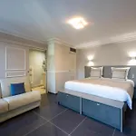 Jean Moet 4*