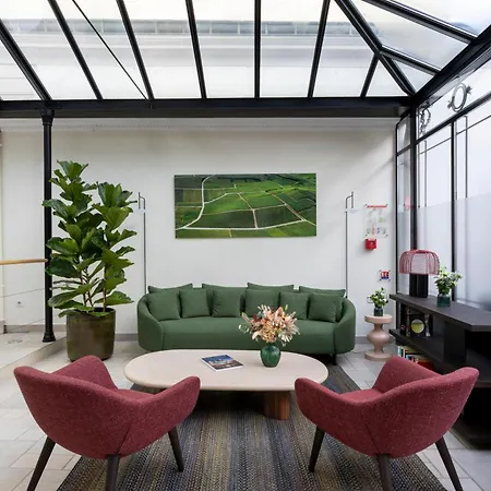 Jean Moet Hotel