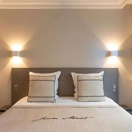 Jean Moet Hotel 4*