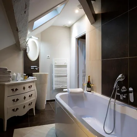 Jean Moet Hotel 4*