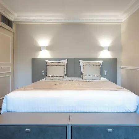 Jean Moet 4*