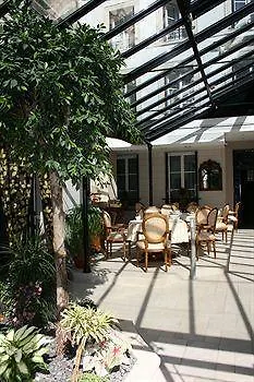 Hotel Jean Moët