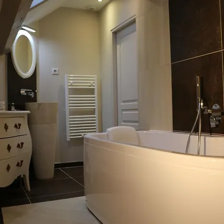 Jean Moet מלון 4*