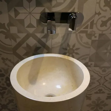 Jean Moet Hotel 4*