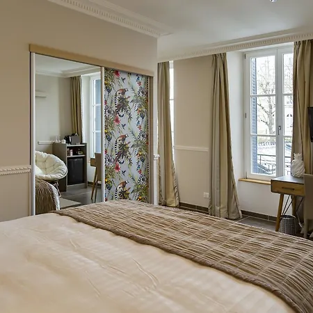 מלון Jean Moet 4*