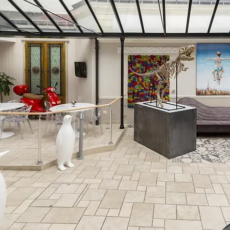 Jean Moet Hotel