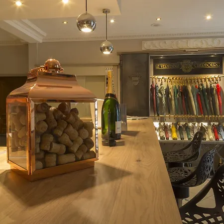 Jean Moet Hotel